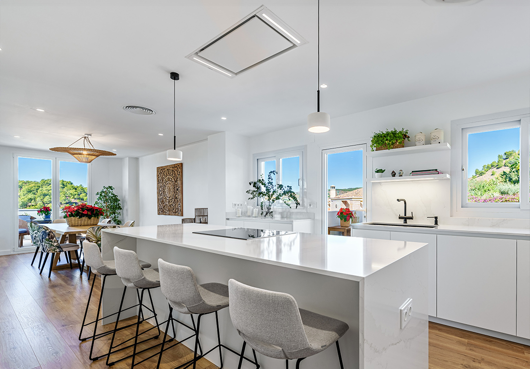 Open kitchens - Frecan ceiling hood